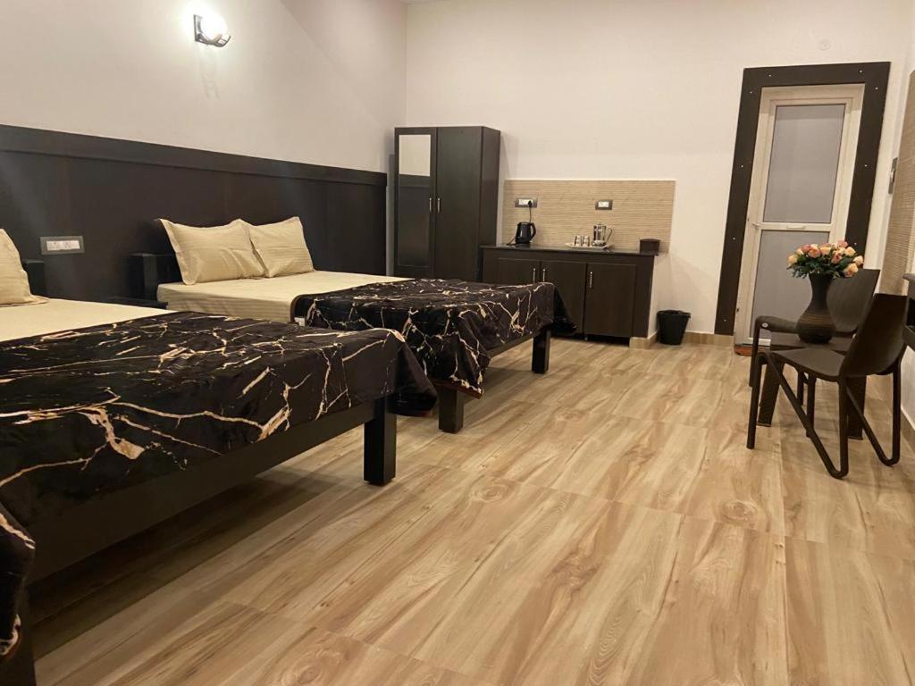 Rr Holiday Inn Kodaikanal Zewnętrze zdjęcie